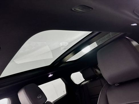 Used 2026 Land Rover Range Rover Evoque S image 14