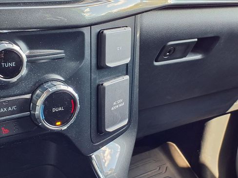 Used 2022 Ford F150 XLT w/ Equipment Group 302A High image 14