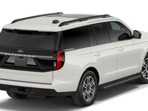 New 2026 Ford Expedition Active AWD/4WD image 2