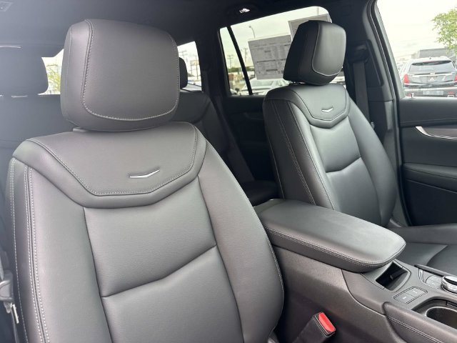 Certified 2024 Cadillac XT6 Luxury w/ LPO, Floor Liner Package AWD/4WD image 54