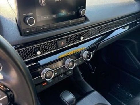 Used 2023 Honda Civic Sport image 10