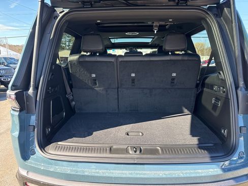 New 2026 Jeep Grand Wagoneer Limited image 28