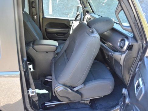 Used 2021 Jeep Wrangler Sport image 30