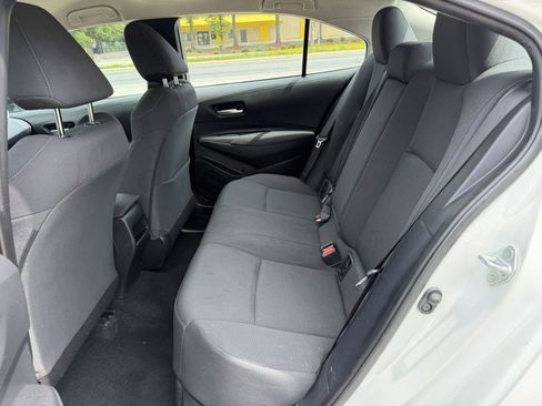 Used 2021 Toyota Corolla LE w/ Carpet Mat Package (TMS) FWD image 9