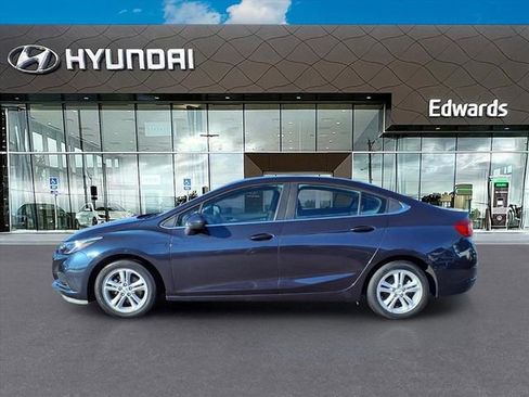 Used 2016 Chevrolet Cruze LT image 3