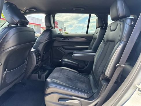 Used 2023 Jeep Grand Cherokee L Laredo AWD/4WD image 14