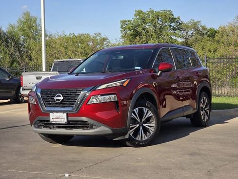 Used 2022 Nissan Rogue SV image 1