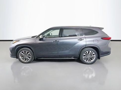 Used 2020 Toyota Highlander Platinum AWD/4WD image 4