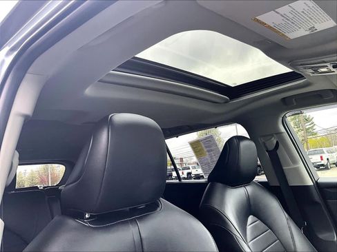 Used 2023 Toyota Highlander XLE image 23