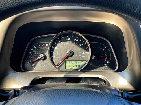 Used 2015 Toyota RAV4 LE image 20