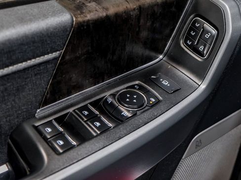 Used 2024 Ford F350 Lariat w/ Lariat Ultimate Package AWD/4WD image 45