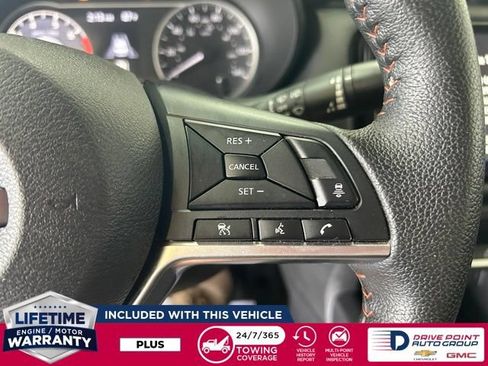Used 2024 Nissan Versa SR FWD image 18