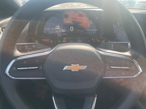 New 2026 Chevrolet Equinox EV LT image 12