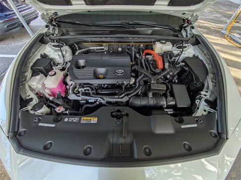 Used 2025 Toyota Crown XLE image 12