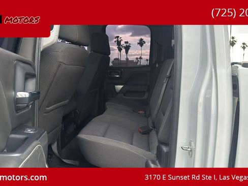 Used 2018 Chevrolet Silverado 1500 LT AWD/4WD image 11