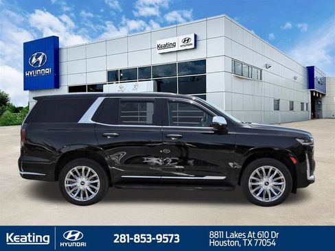 Used 2023 Cadillac Escalade Premium Luxury AWD/4WD image 4