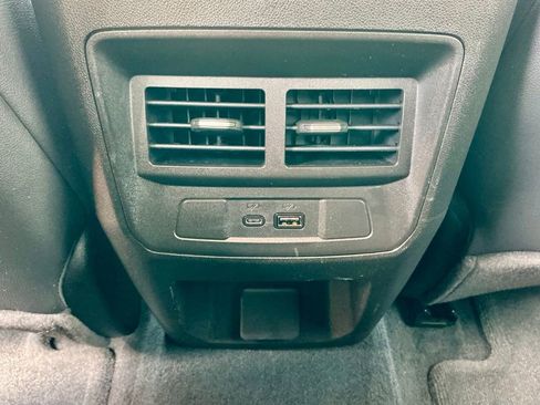 Used 2024 GMC Canyon AT4 w/ Technology Package AWD/4WD image 31