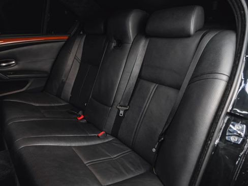 Used 2008 BMW M5 RWD image 40