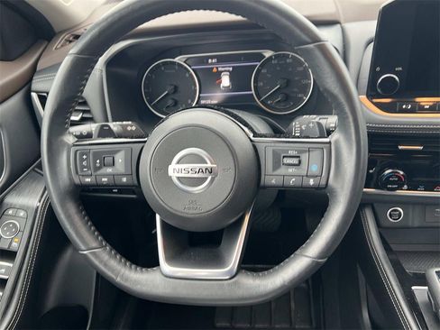 Used 2021 Nissan Rogue SL w/ Premium Package image 14