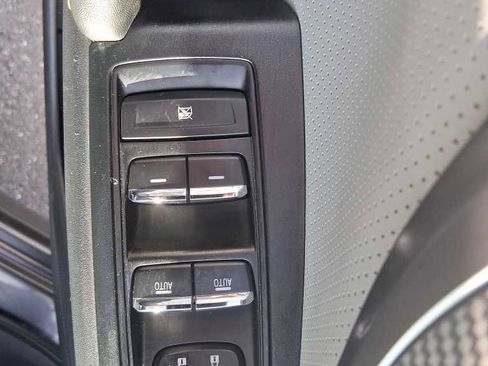 Used 2023 Subaru Crosstrek 2.5i Limited image 14