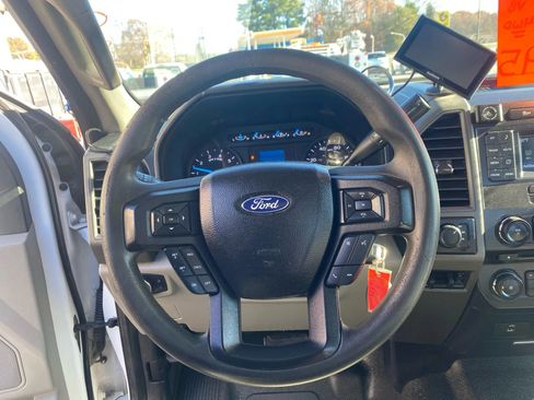 Used 2017 Ford F250 XL w/ Power Equipment Group image 11