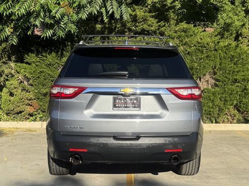 Used 2018 Chevrolet Traverse LT FWD image 5
