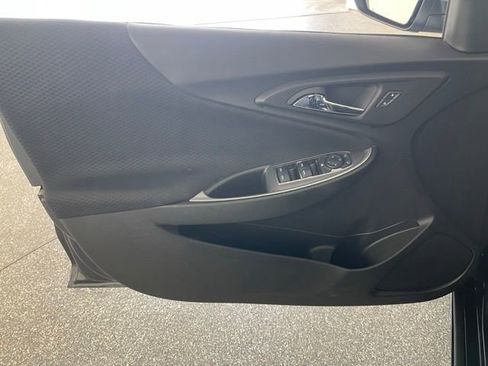 Used 2023 Chevrolet Malibu LS FWD image 3