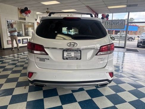 Used 2017 Hyundai Santa Fe Limited image 6