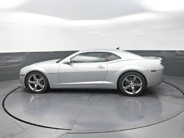 Used 2010 Chevrolet Camaro SS w/ RS Package RWD image 4