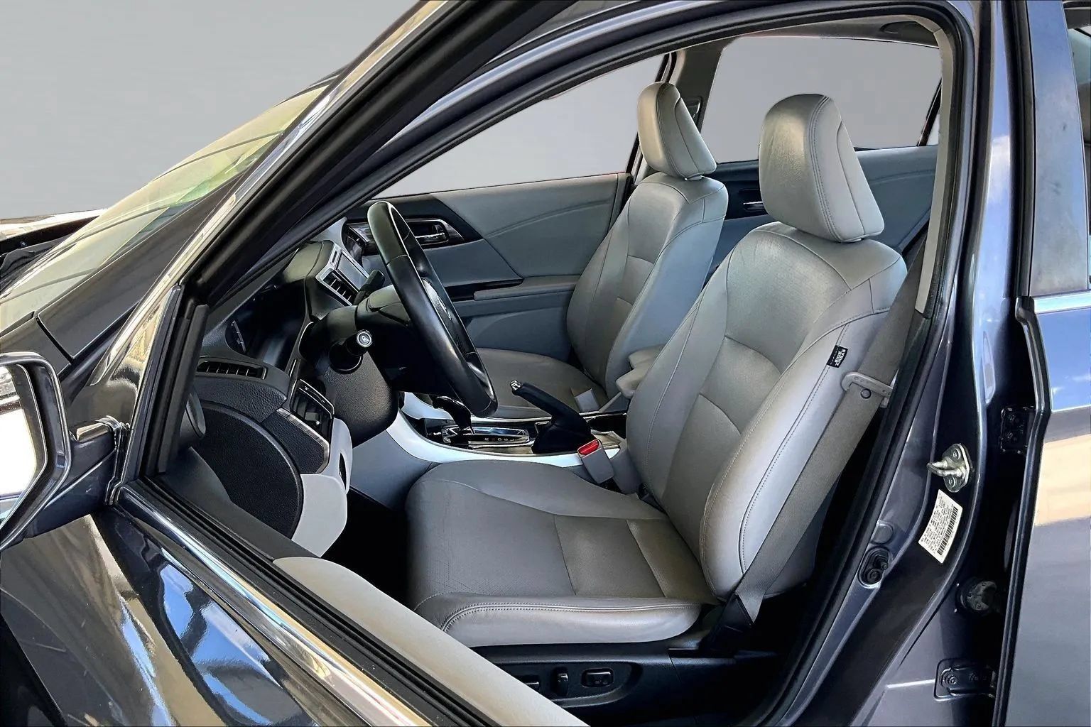 Used 2016 Honda Accord EX-L image 18