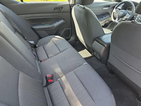 Used 2025 Nissan Altima 2.5 SV FWD image 16