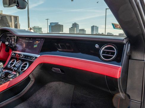 Used 2020 Bentley Continental GT V8 image 56