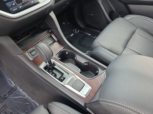 Used 2023 Subaru Ascent Touring AWD/4WD image 23