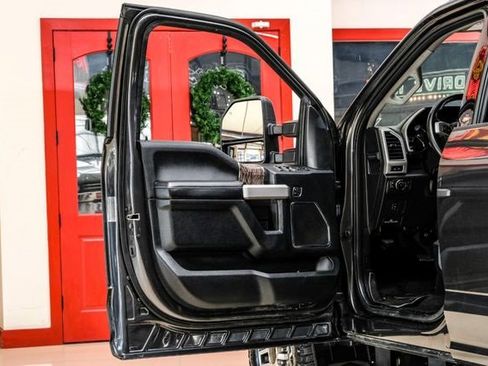 Used 2018 Ford F250 Lariat w/ Lariat Value Package image 35