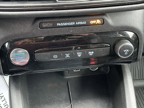 Used 2025 Ford Escape ST-Line w/ Equipment Group 301A image 25