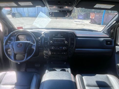 Used 2023 Nissan Titan PRO-4X w/ Pro-4x Convenience Package image 10
