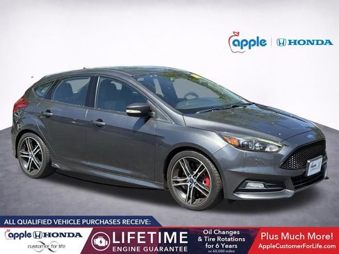 Used 2016 Ford Focus ST w/ Equipment Group 401A FWD image 1