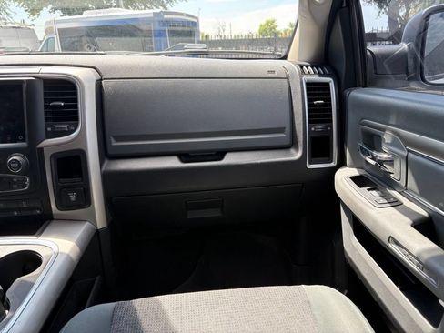 Used 2020 RAM 1500 Classic SLT w/ Luxury Group RWD image 9