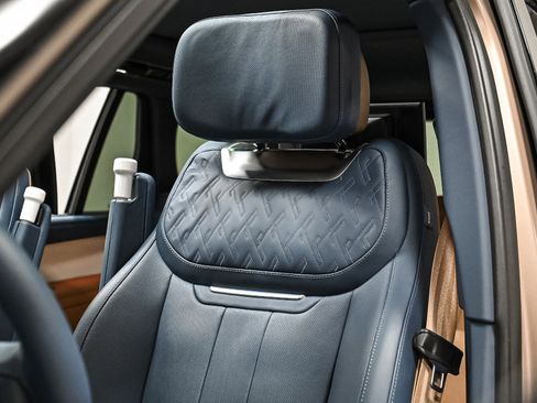 Used 2023 Land Rover Range Rover LWB SV Autobiography image 22