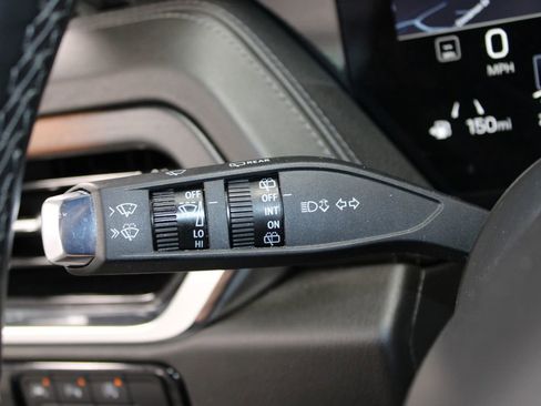 Used 2025 GMC Yukon Denali AWD/4WD image 27