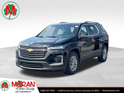 Certified 2023 Chevrolet Traverse LT FWD image 1