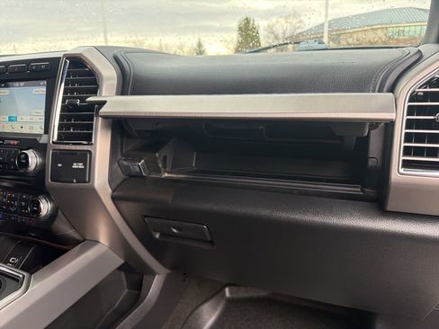 Used 2017 Ford F250 Platinum w/ Platinum Ultimate Package image 32