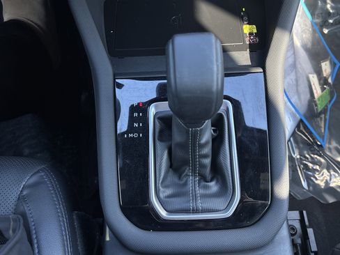 Used 2025 Subaru Forester Limited image 27