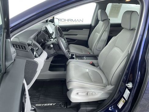 Used 2023 Honda Odyssey Elite image 18