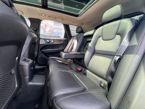 Used 2022 Volvo XC60 T8 Inscription w/ Advanced Package image 20