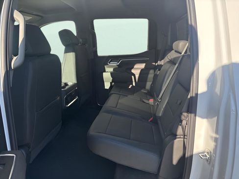 New 2026 GMC Sierra 1500 SLT image 14