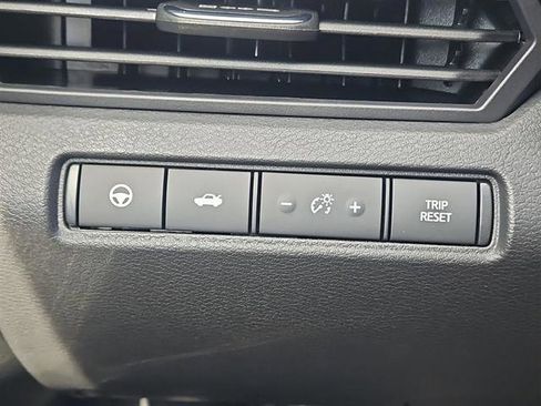 New 2025 Nissan Altima 2.5 SL image 9