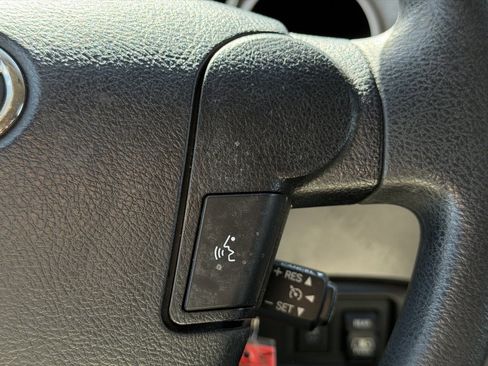 Used 2011 Toyota Tundra 4x4 Double Cab w/ SR5 Pkg image 25