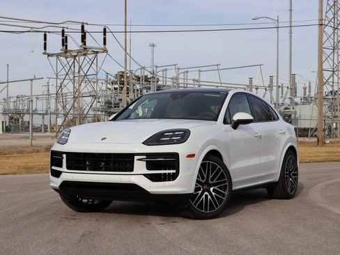 Certified 2026 Porsche Cayenne Coupe AWD/4WD image 1