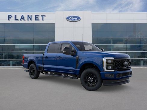 New 2026 Ford F250 Lariat w/ Black Appearance Package image 9